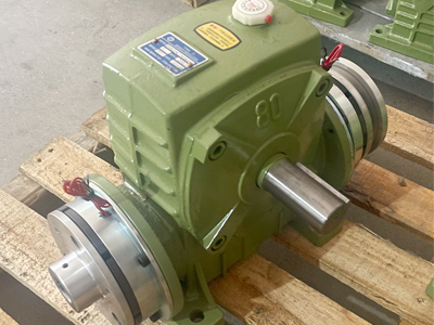 自動包裝機收卷材料扭矩要求60扭米要配多大蝸輪蝸桿減速機 自動包裝機收卷材料扭矩要求60扭米要配多大蝸輪蝸桿減速機