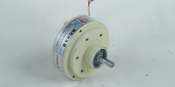 復膜機和磁粉剎車器:技術關聯如何體現? 復膜機和磁粉剎車器:技術關聯如何體現?