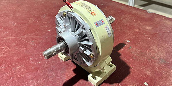 磁粉離合器如何提升復(fù)膜機效率？