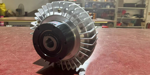 磁粉離合器如何提升包裝機30%效率性能？