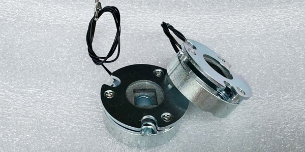 異步電機(jī)制動(dòng)器與傳統(tǒng)制動(dòng)器有何區(qū)別? 異步電機(jī)制動(dòng)器與傳統(tǒng)制動(dòng)器有何區(qū)別?